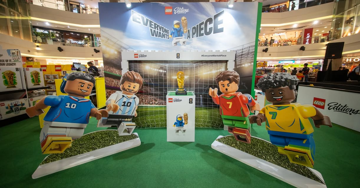 Brick Dribble with LEGO GOATS